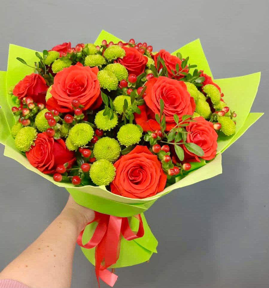 Букет цветов из: Хризантемы и Розы в Сапроново