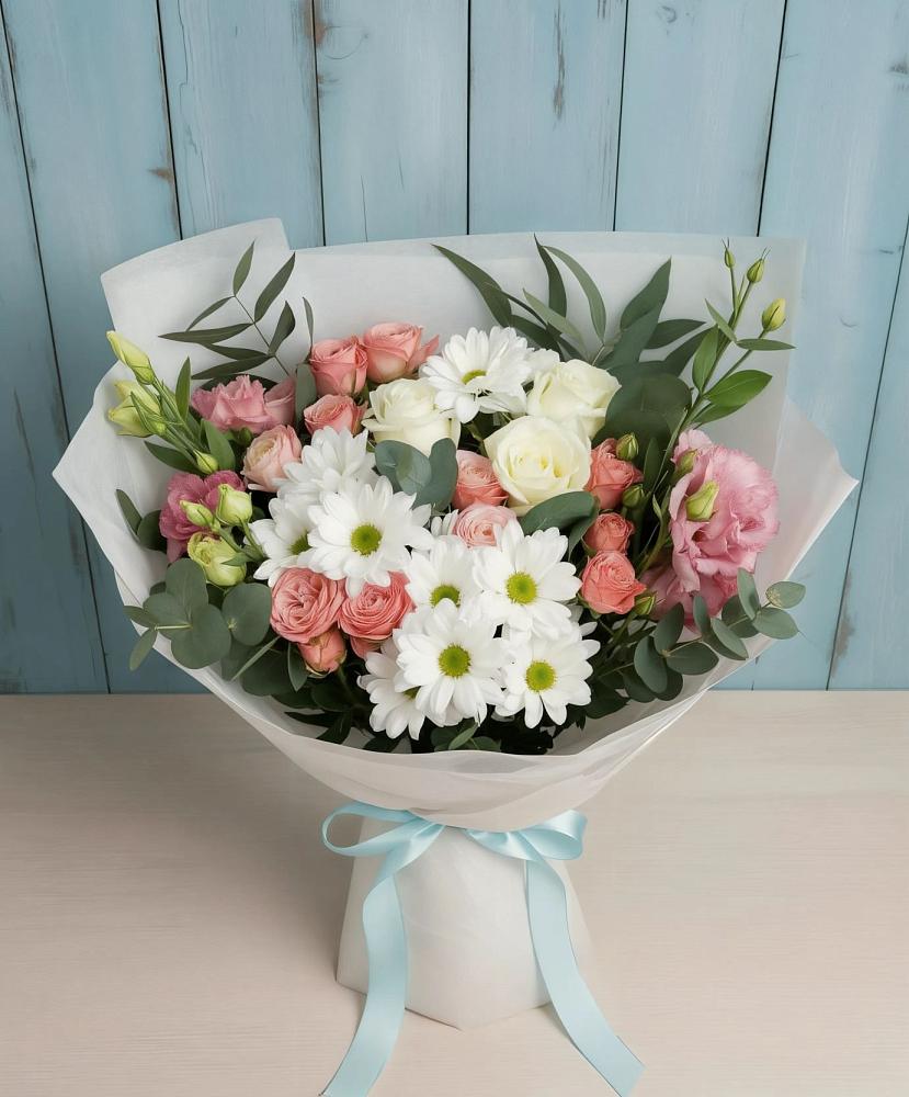 Букет цветов из: Розы, Лизиантусы и Хризантемы в Сапроново