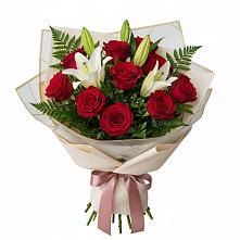 Букет цветов из:  Лилии и Розы в Сапроново