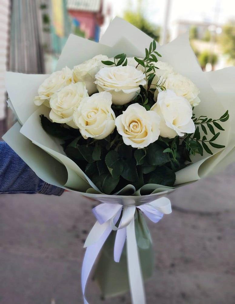 Букет Белые розы Проуд в Сапроново