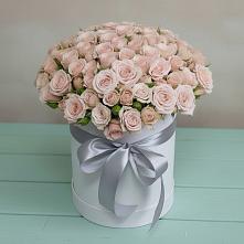 Цветочная композиция из Розы в шляпной коробке в Сапроново