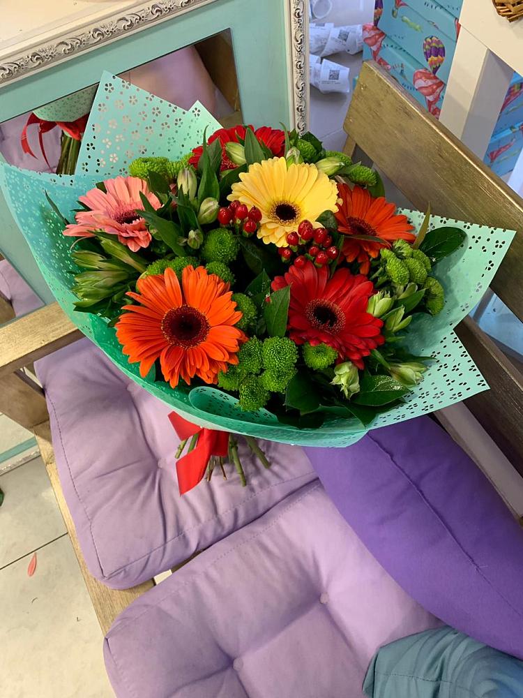 Букет цветов из: Герберы, Хризантемы и Альстромерии в Сапроново