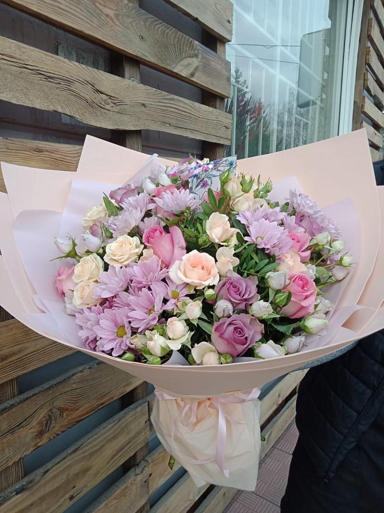 Букет цветов из: Розы и Хризантемы в Сапроново