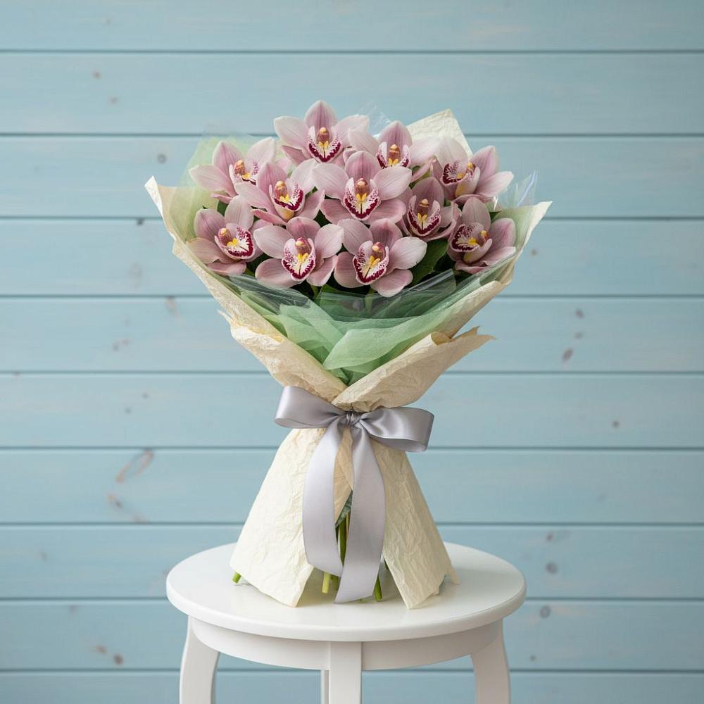 Букет цветов из: Орхидеи и Розы в Сапроново