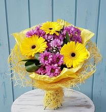 Букет цветов из:  Хризантемы и Герберы в Сапроново