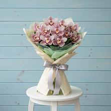 Букет цветов из:  Орхидеи и Розы в Сапроново