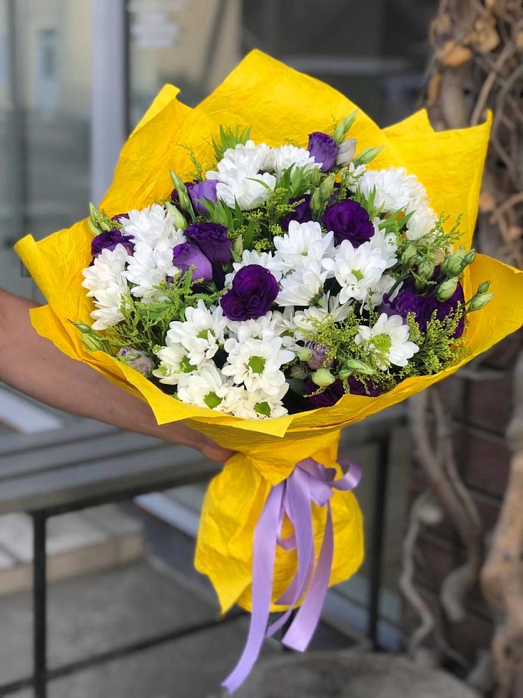 Букет цветов из: Ирисы, Хризантемы и Ромашки в Сапроново