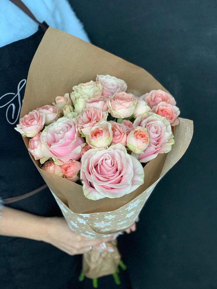 Букет цветов из: Хризантемы и Розы в Сапроново