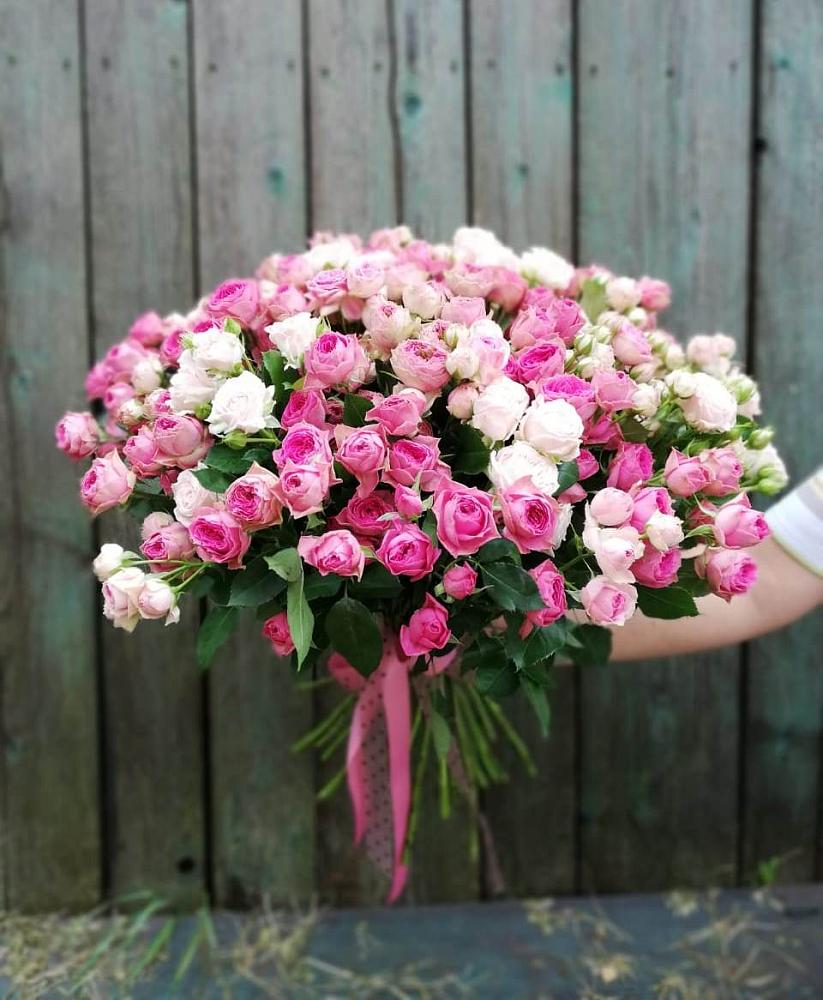 Букет Розовые кустовые розы Натали и Лав Лидия в Сапроново