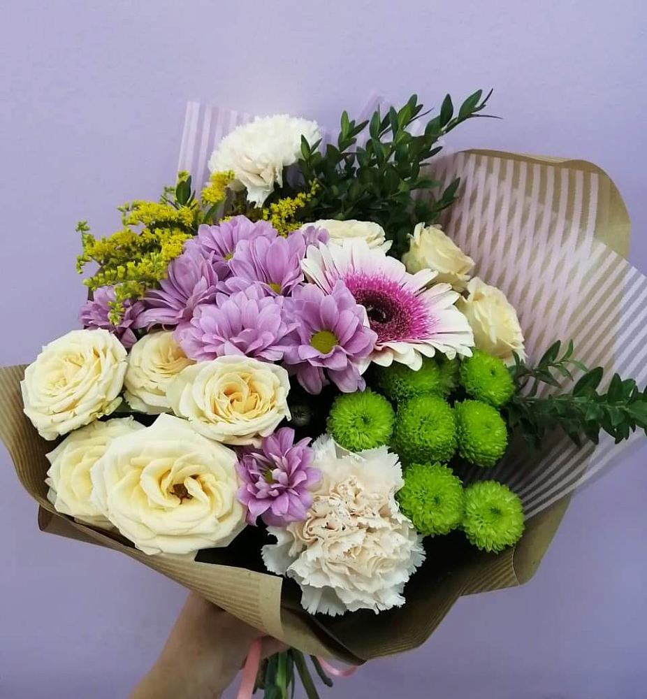 Букет цветов из: Хризантемы, Розы, Гвоздики и Герберы в Сапроново