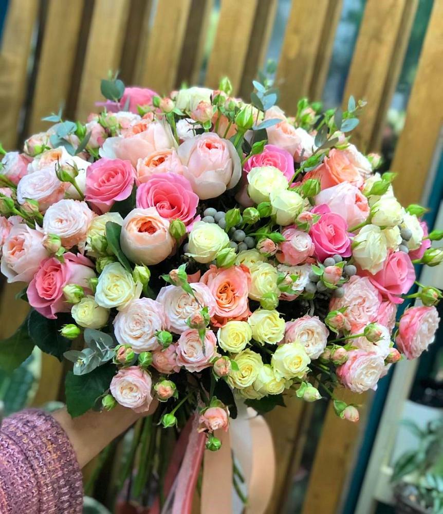 Букет цветов из: Розы в Сапроново