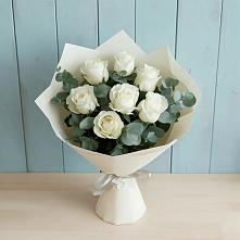 Букет Белые розы в Эвкалипте в Сапроново