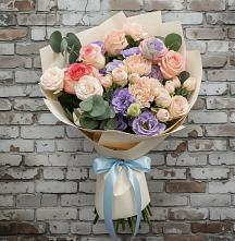 Букет цветов из:  Розы, Лизиантусы и Гвоздики #REPLACE_PRED# Сапроново
